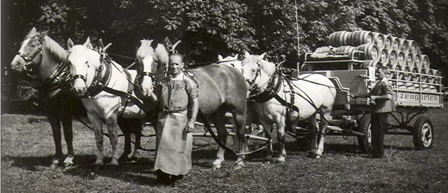 Horse driven delivery by Schuetzengarten around 1960